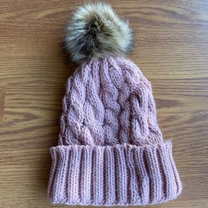Knit Pom Pom pink beanie